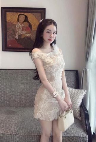 VGU0145-Đầm ren lệch vai đính hoa Kem