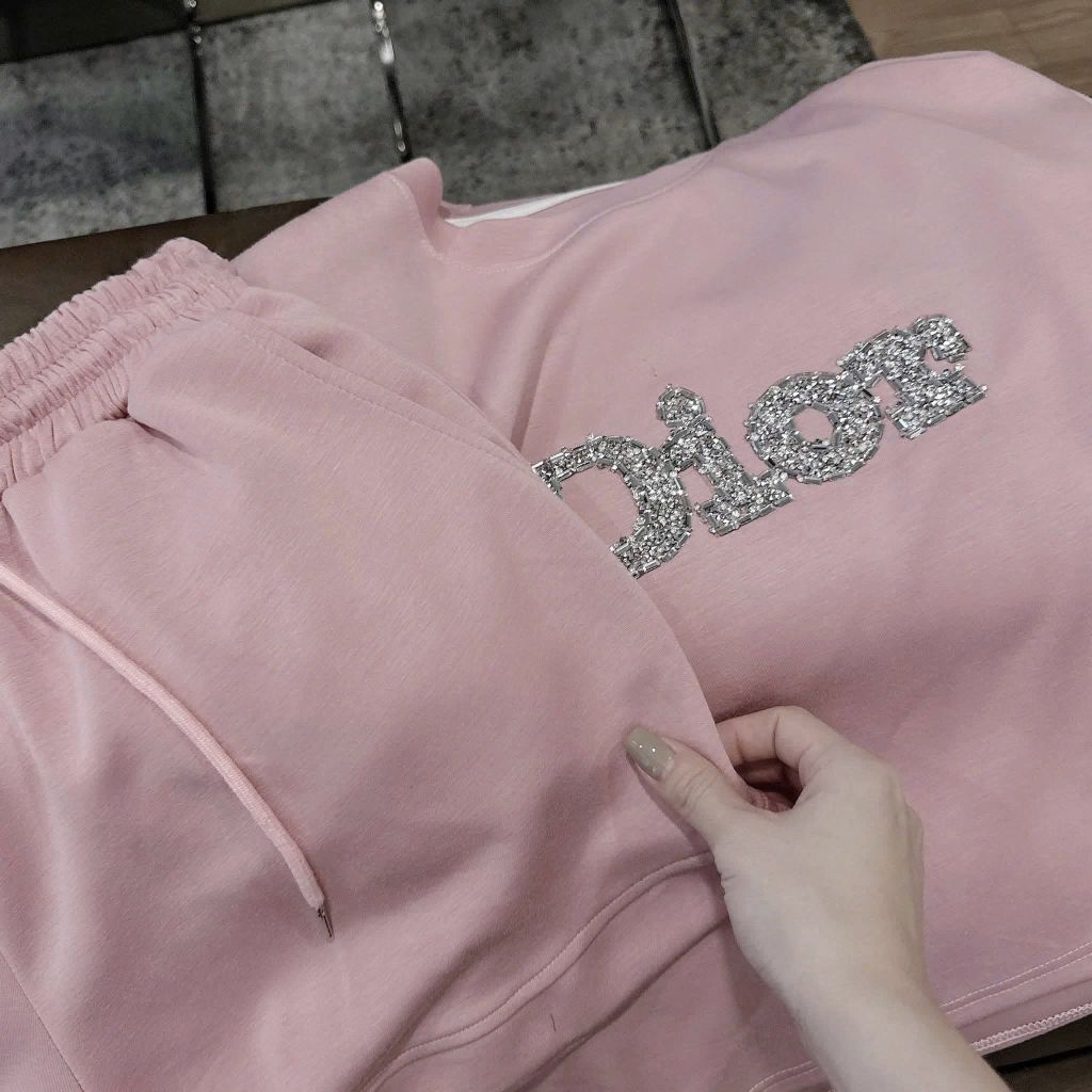 KS0637-Set thun áo dior đính hạt, quần short Hồng