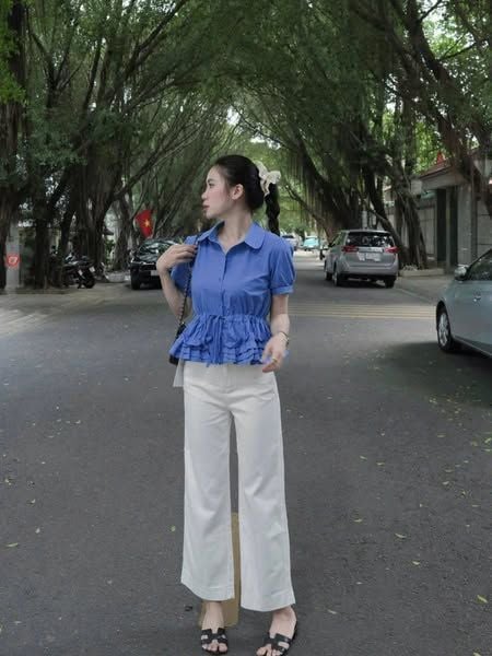 KS0656-Set áo sơmi cổ sen lai nhúng bèo, quần jean Trắng