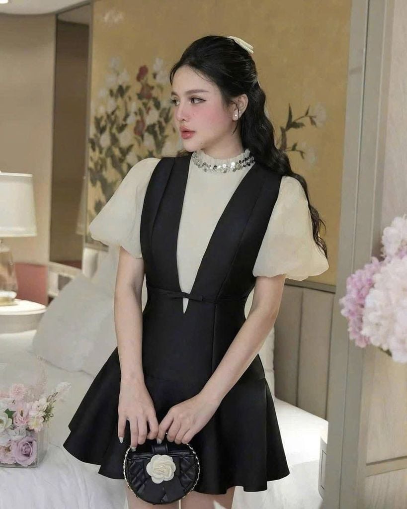 SKY8135 SET SƠMI CỔ KẾT CƯỜM + YẾM ĐEN
