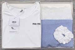 KS0669-Set áo thun trắng thêu miumiu, CV caro phối ren Xanh (kèm dây cột tóc)