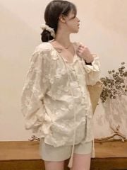 KS0677-Set áo thêu hoa nổi đính nút ngọc, quần short Kem