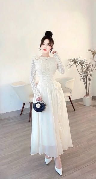 SKY8152-Đầm tay dài phối tùng đính hoa Kem