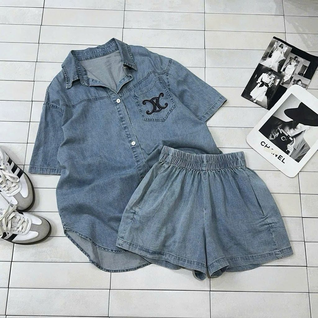 TB8133-Set jean, áo sơ mi phối thúi thêu logo+quần short X.Nhạt (2 món)