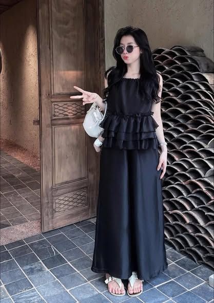 TQ4247-Set áo phối bèo tầng, quần dài Đen