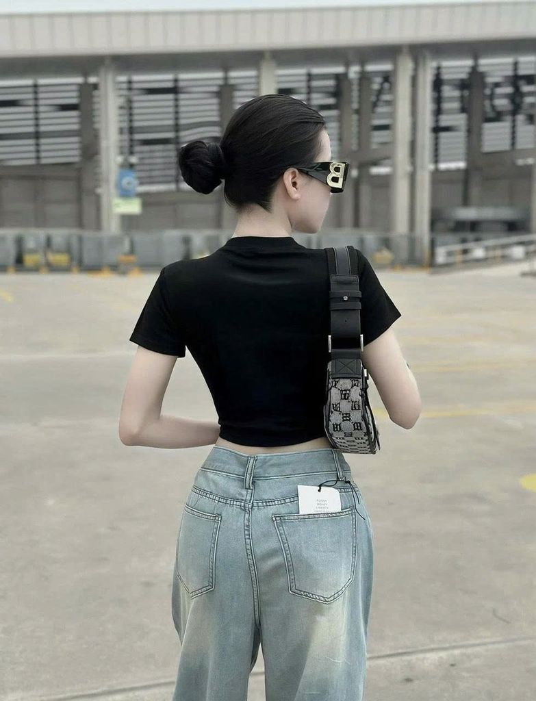 TQ4242-Áo thun croptop in chữ  Đen (áo lẻ)