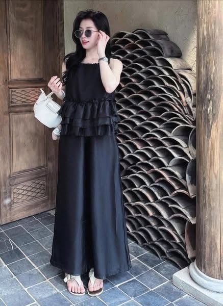TQ4247-Set áo phối bèo tầng, quần dài Đen
