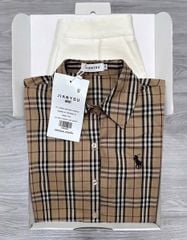 TB8280-Set áo sơ mi caro nâu thêu ngựa, quần short Kem