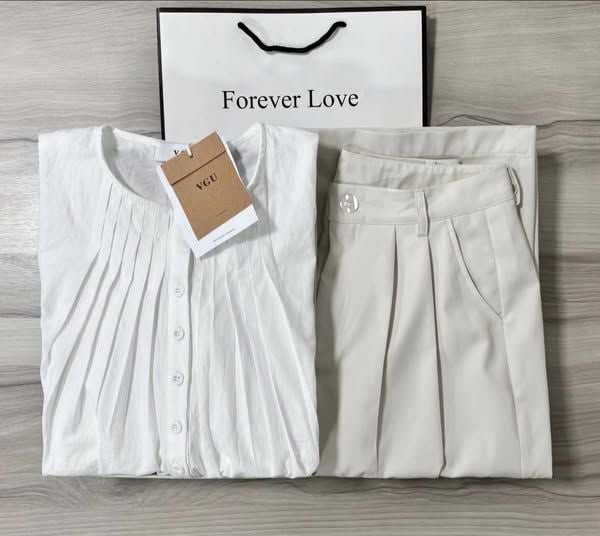 VGU0258-Set áo trắng li cổ, quần dài Kem
