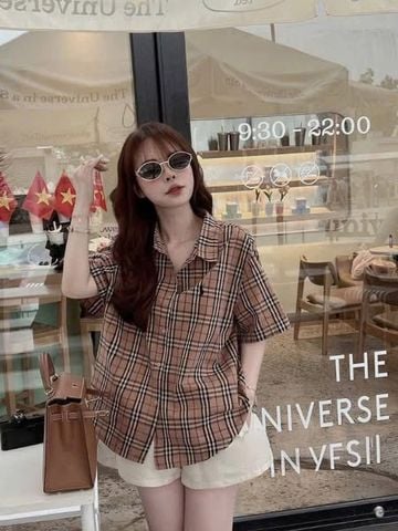 TB8280-Set áo sơ mi caro nâu thêu ngựa, quần short Kem