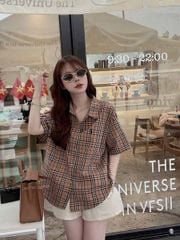TB8280-Set áo sơ mi caro nâu thêu ngựa, quần short Kem