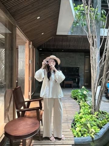 VGU0258-Set áo trắng li cổ, quần dài Kem