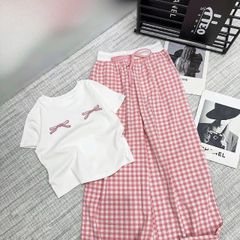 KS0754-Set áo thun trắng in nơ, quần dài caro