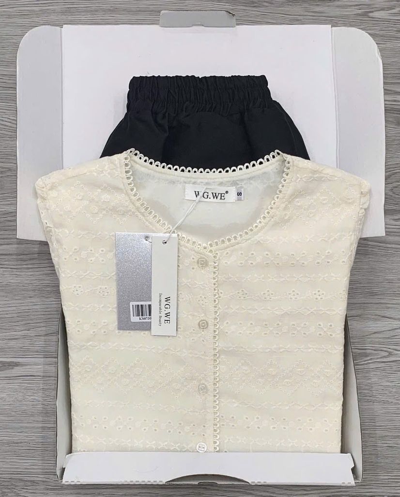 KS0739-Set áo kate thêu phối ren tròn, quần short Đen