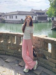 KS0754-Set áo thun trắng in nơ, quần dài caro