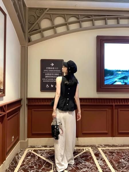 VGU0293-Set áo phối nút sau lưng, quần dài Trắng (áo đen)