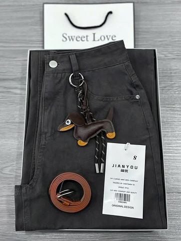 TB8208-Quần jean suông đính charm + Nịt (xám)