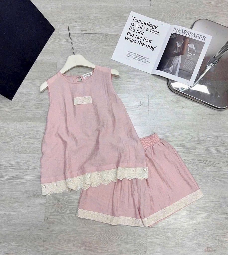 KS0769-Set áo phối chân ren, quần short Nâu