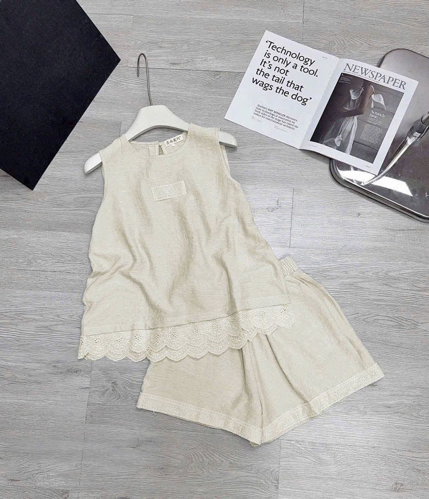 KS0771-Set áo phối chân ren, quần short Vàng