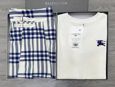 TB8099-Set áo thun phối tay thêu họa tiết, CV ngắn sọc caro