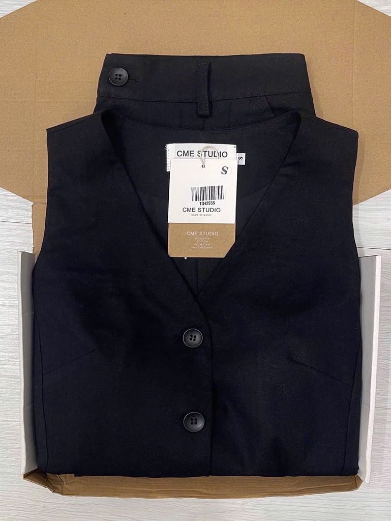 TQ4293-Set áo gile, quần short Đen
