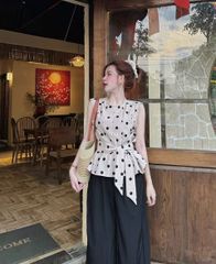 TQ1798-Set áo linen chấm bi sát nách viền ren, quần suông Đen+dây cột eo