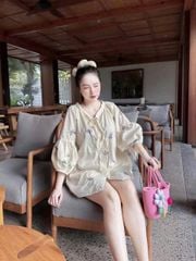 TQ4301-Set áo tay kiểu+quần short thêu hoa Kem