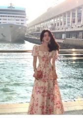 VGU0366-Đầm hoa tay phồng cổ vuông nhúng ngực