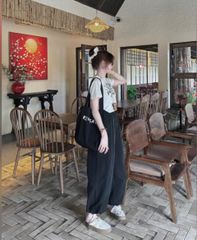 VGU0354-Set áo thun trắng in chữ, quần dài ống rút dây Đen (2 món)