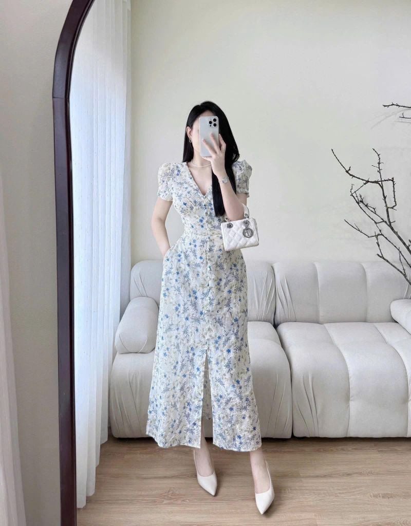 TQ4305-Đầm hoa cổ V đính nút bọc nhúng ngực