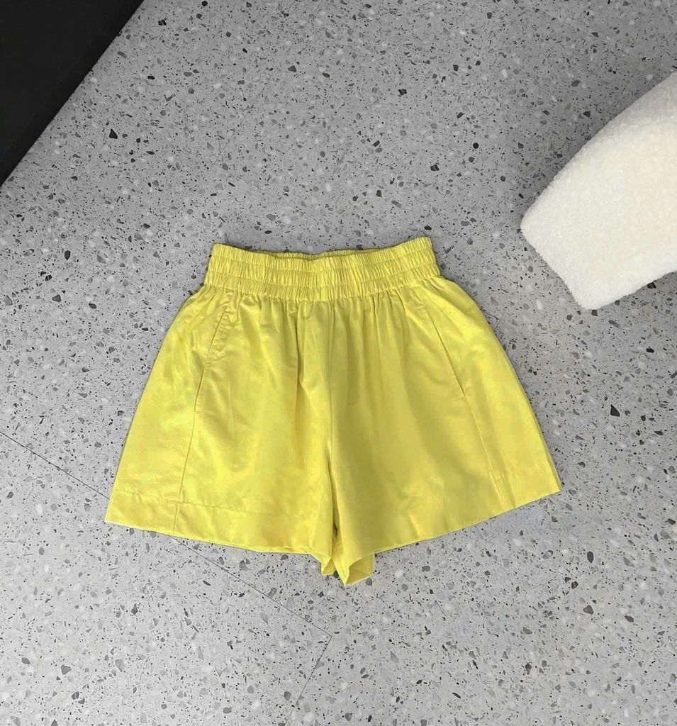 KS0805-Quần short Vàng