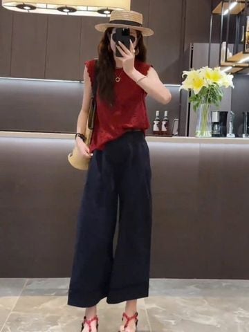 TB8354-Set áo xô thêu, quần suông Đen