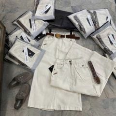 TB8126-Chân váy jean đính logo Hồng + Nịt