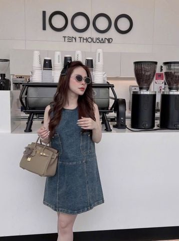 TB8385-Đầm jean suông phối túi