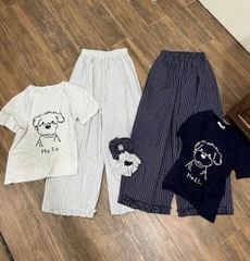TB8409-Set áo thun xanh đen in hình, quần dài sọc viền bèo+cột tóc