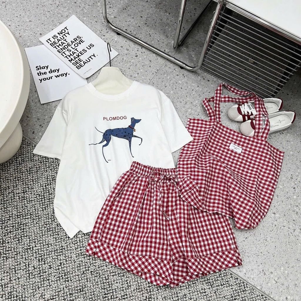 TB8416-Set áo thun trắng in hình cún, quần short caro Đỏ + Túi