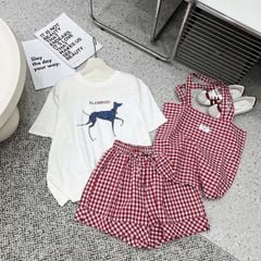 TB8416-Set áo thun trắng in hình cún, quần short caro Đỏ + Túi