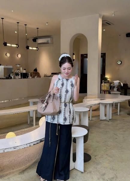 TB5740-Set áo cổ yếm họa tiết thổ cẩm, quần suông+ bell