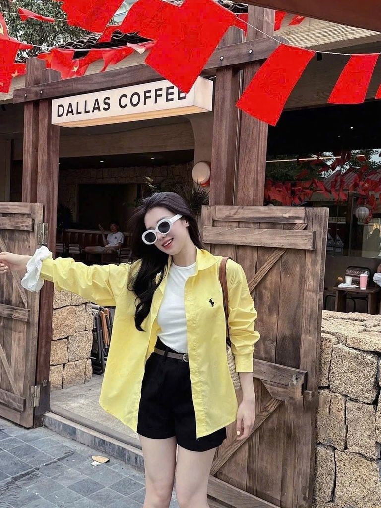 TB8314-Set áo sơ mi Vàng thêu ngựa+áo thun 3lỗ+quần short Đen +nịt