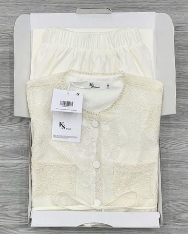 KS0799-Set áo ren thêu nút bọc phối túi CC, CV dài Kem