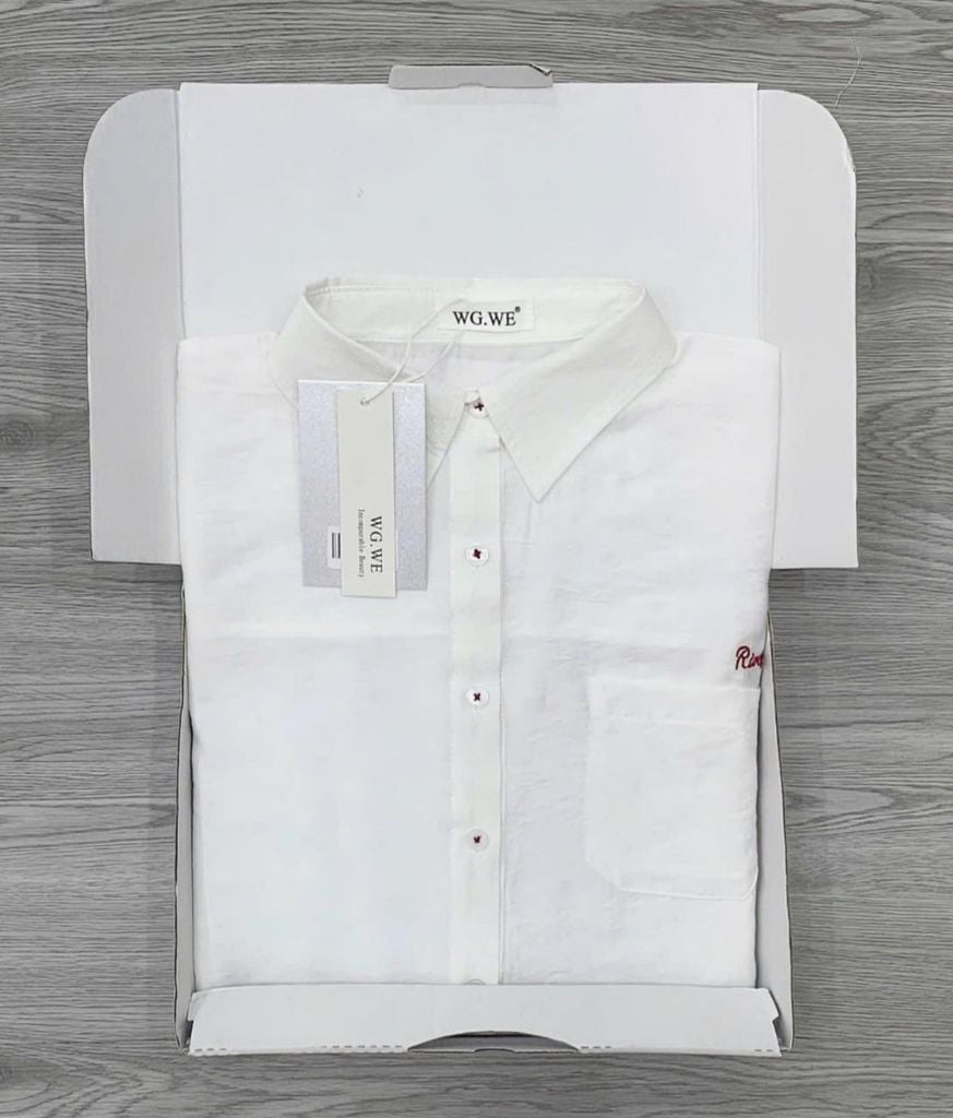 KS0833-Áo sơ mi phối túi thêu chữ Trắng (lẻ)