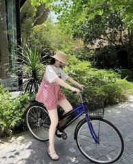 TB8416-Set áo thun trắng in hình cún, quần short caro Đỏ + Túi