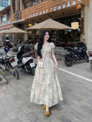 TB5738-Đầm kate thêu cổ V đính nút bọc