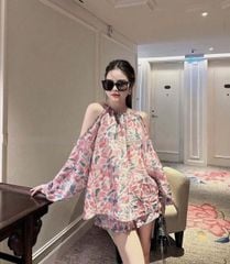 TQ1802-Set áo cổ  kiểu yếm hở vai, quần short họa tiết Hồng
