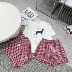 TB8416-Set áo thun trắng in hình cún, quần short caro Đỏ + Túi