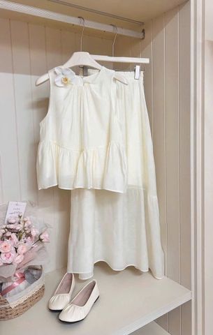 TB8508-Set tơ họa tiết hoa, áo babydoll + CV dài Kem