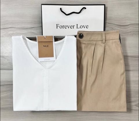 VGU0430 - SET ÁO CỔ TIM + QUẦN SHORT ( KO KÈM NỊT )