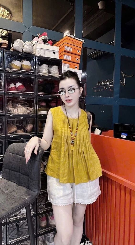 KS0861-Set linen, áo babydoll li ngực+quần short viền ren Kem