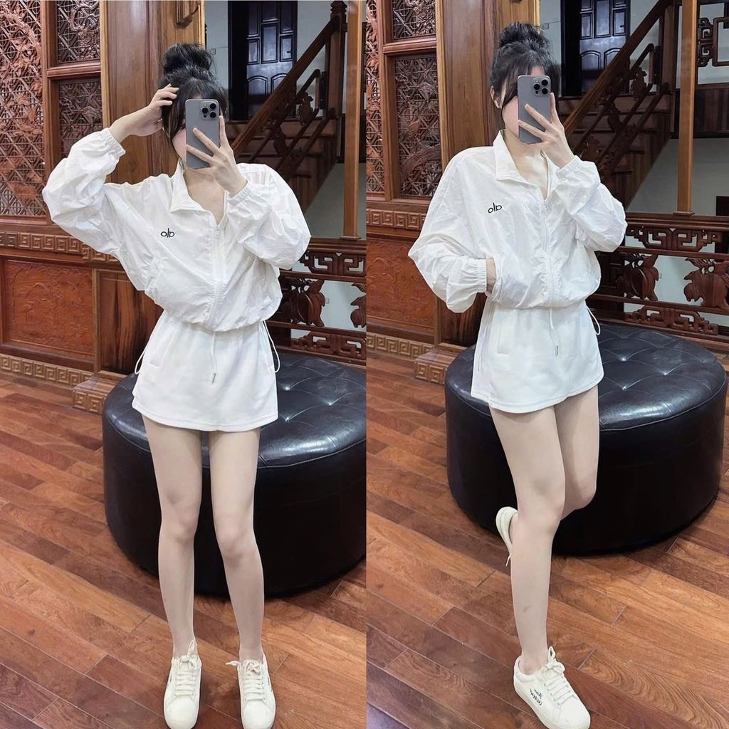 TB8482-Áo khoác gió thêu aloo Kem (lẻ)