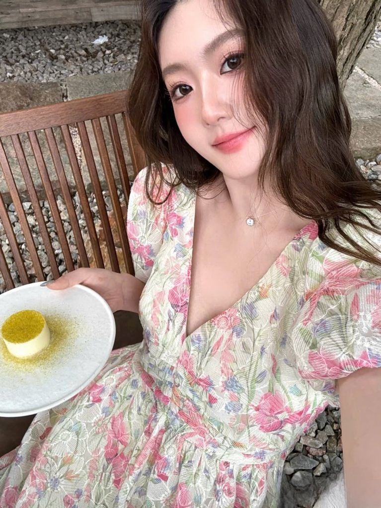 VGU0094 ĐẦM HOA HỒNG